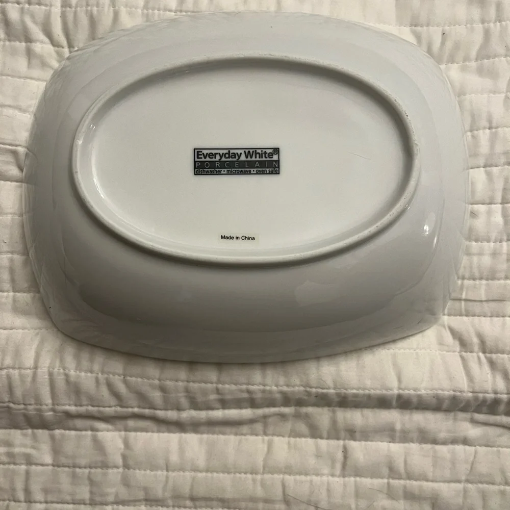 Fitz & Floyd Nevaeh White (Bone) serving bowl